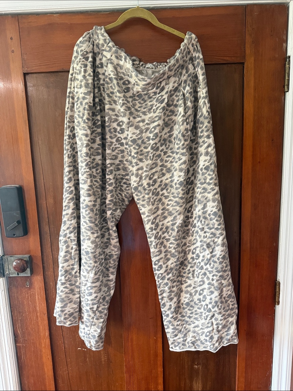 aerie Leopard Print Street Trouser Pants in Taupe and Gray